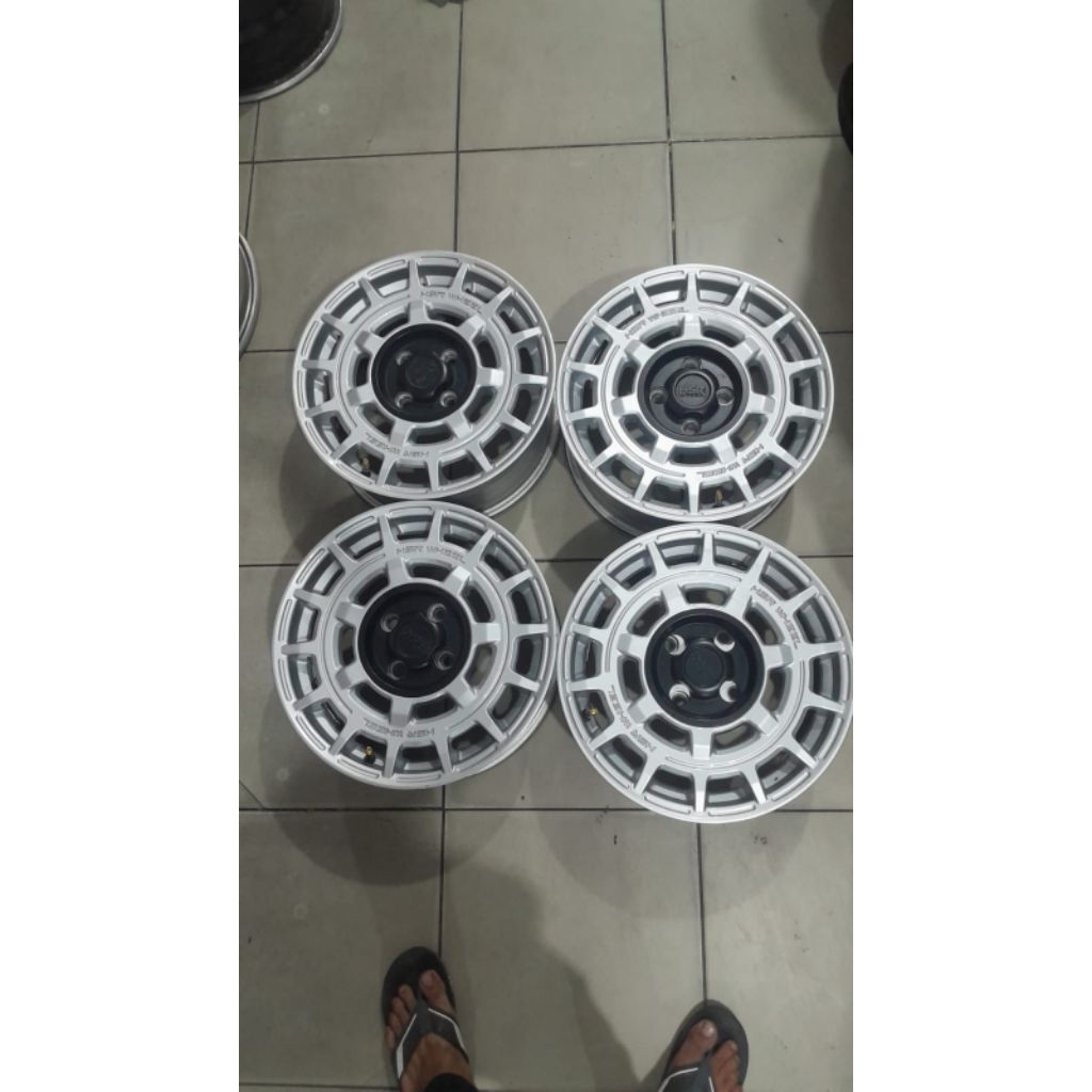 Velg Mobil Second HSR MENTAWAI Ring 15 Lebar 6,5 pcd 4x100/114,3 Et42 Dop Kusus Pcd 4x100