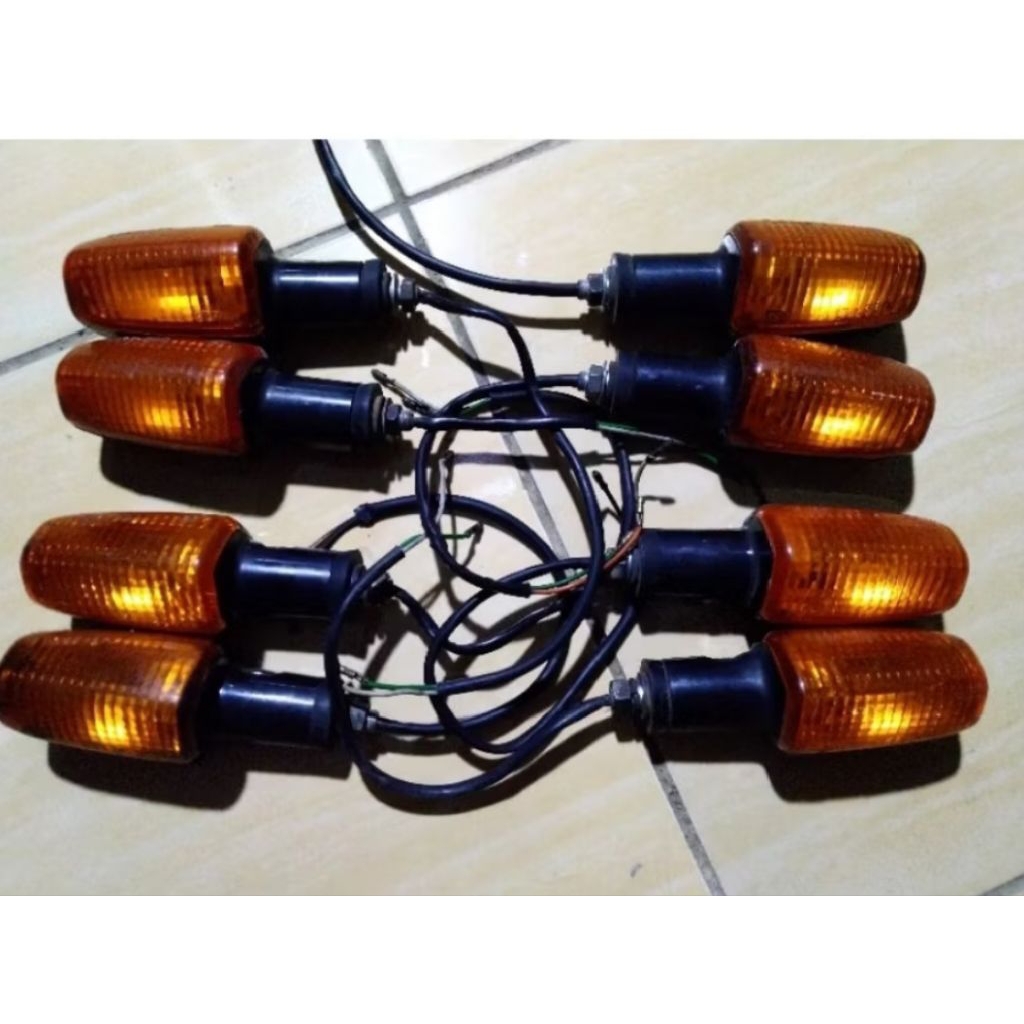 Lampu sein sen TIGER MEGAPRO lama copotan