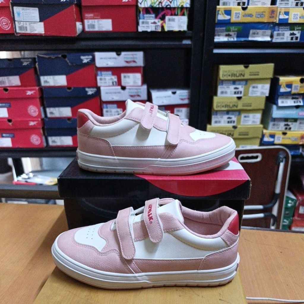Sepatu Anak Airwalk Bellary white pink original