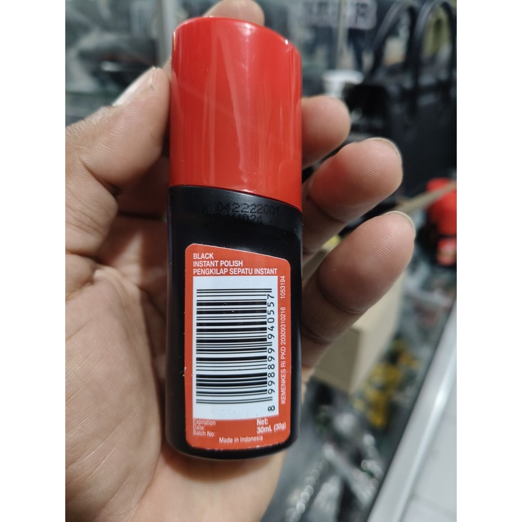 semir kiwi cair 30mL / semir hitam / semir sepatu cair hitam kiwi