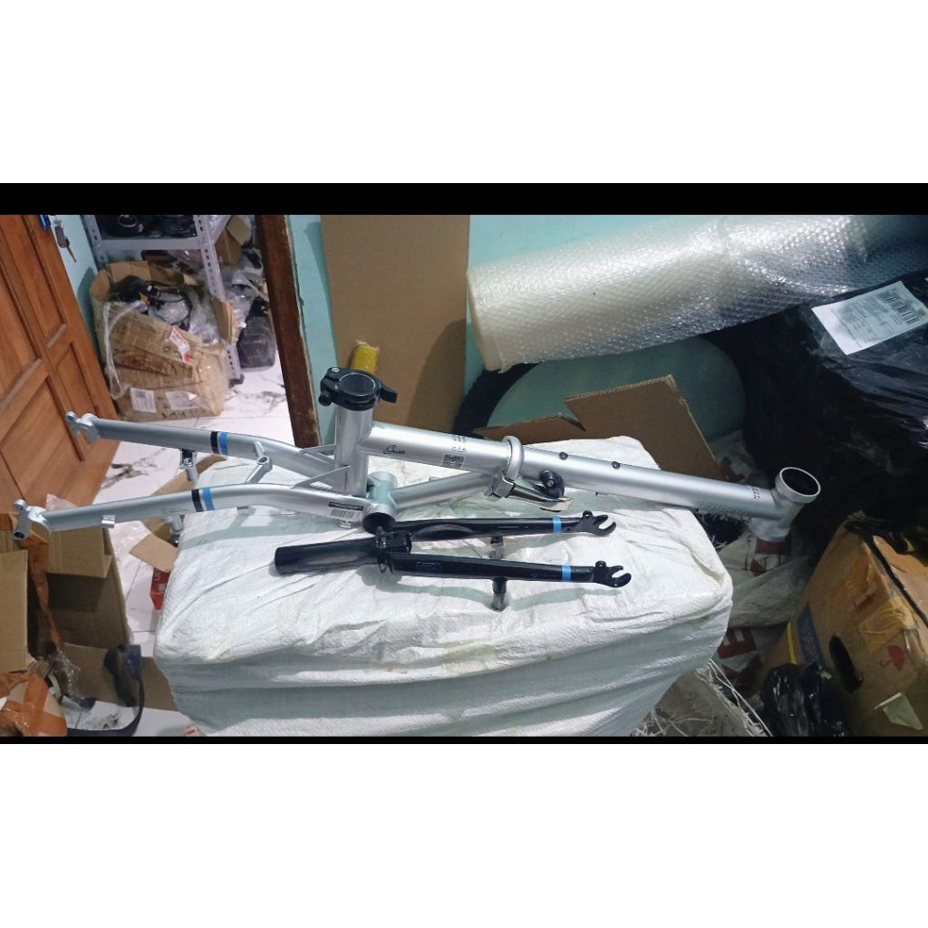 Frameset FnHon Gust silver 16/16+ inc Vbrake rimbrake BARU