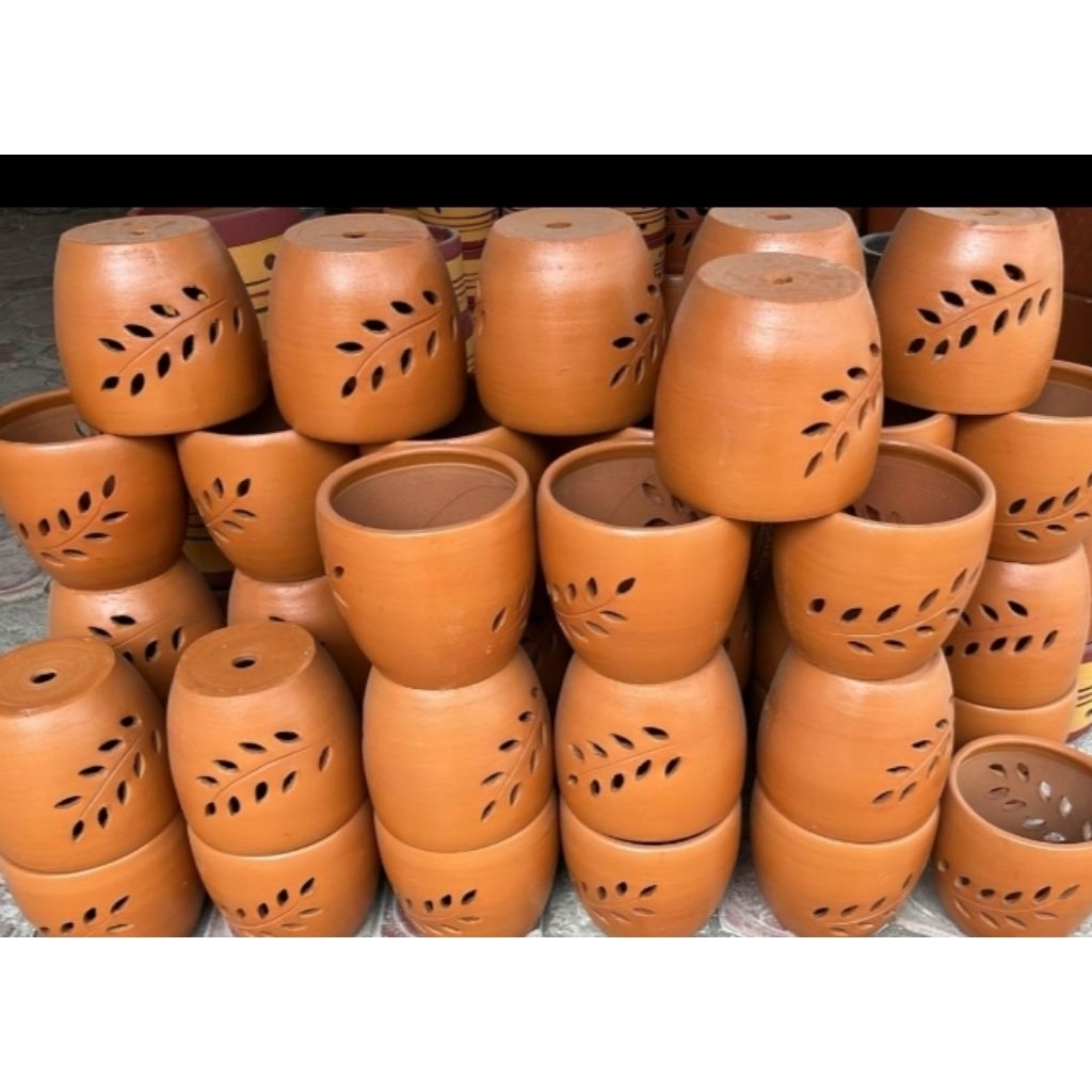 pot tanah liat // pot anggrek tanah liat // pot anggrek teracotta d 19-20 tinggi 19-20 cm