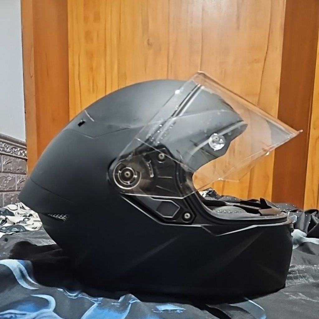 helm kyt ttcourse (bekas)