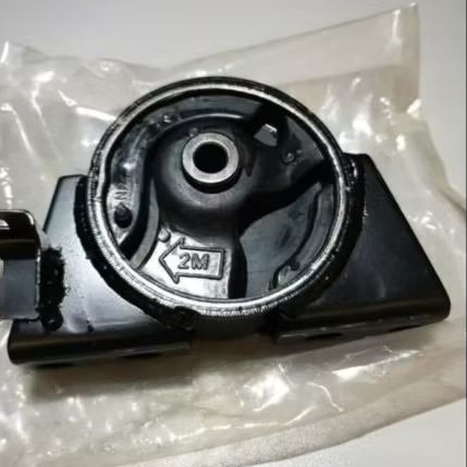 engine mounting set Serena c24