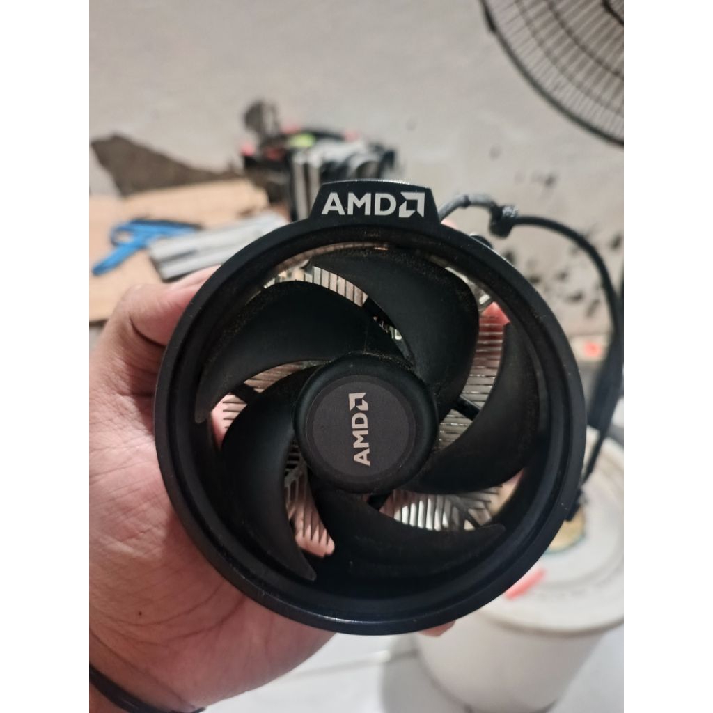 Cpu cooler / HSF AMD original. Cpu cooler AMD AM4 ori copotan Ryzen 3 3200g
