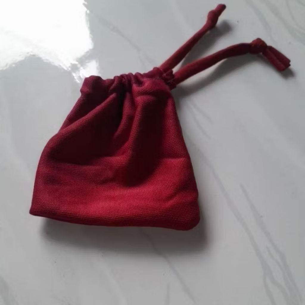 kantong serut kain warna merah