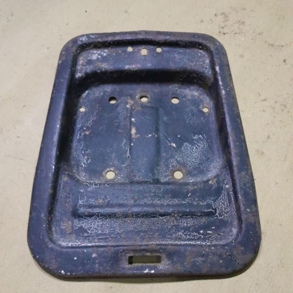 TATAKAN JOK BELAKANG VESPA TUA ORIGINAL COPOTAN