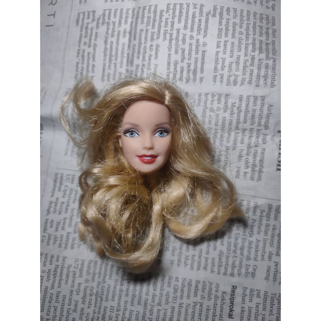 Kepala Barbie