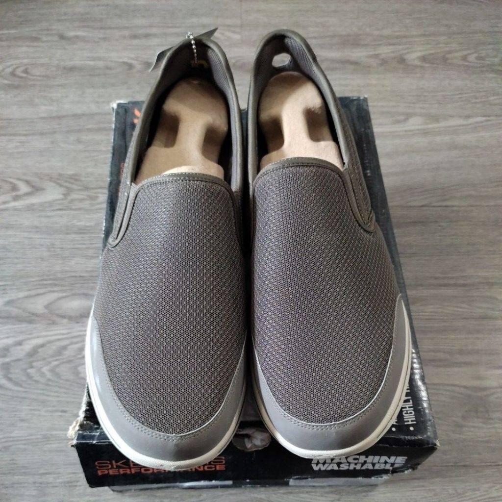 Sepatu S 216013/KHK