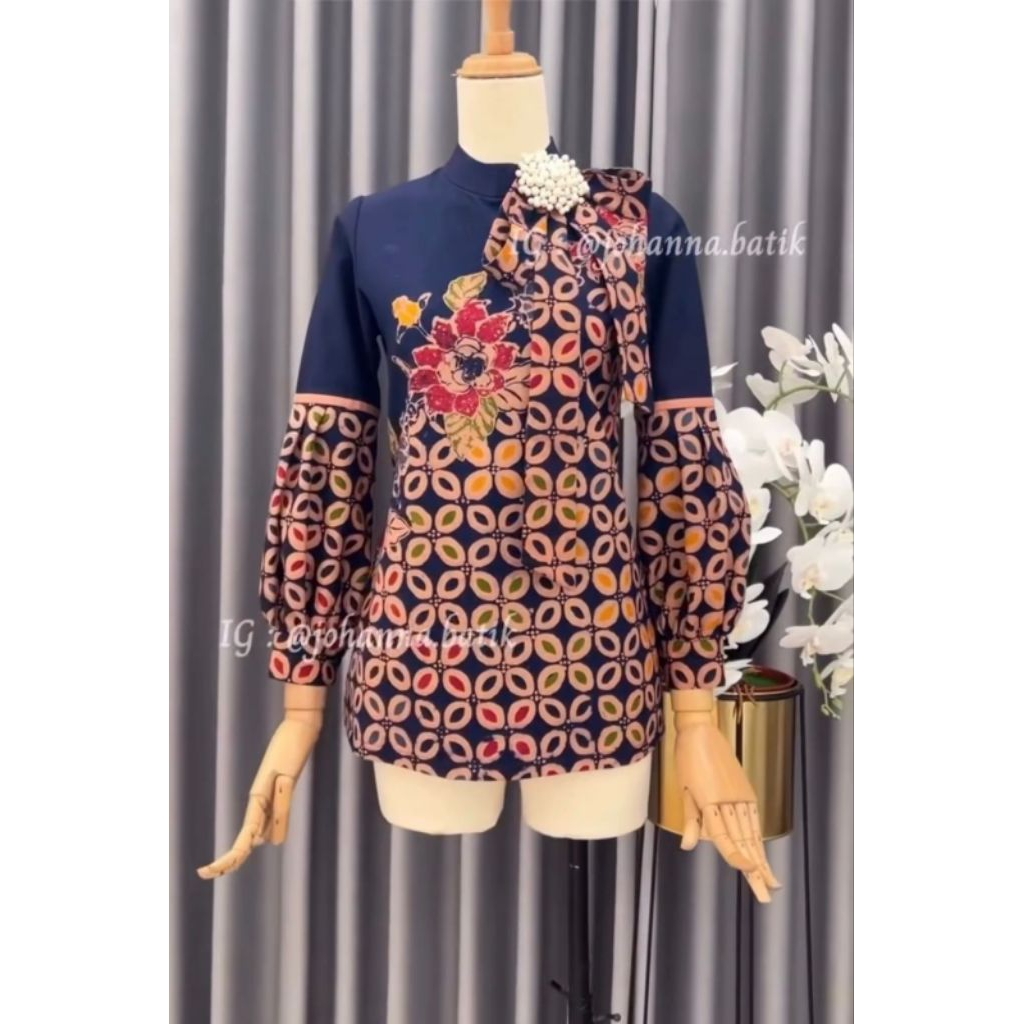 ATASAN BATIK JOHANNA