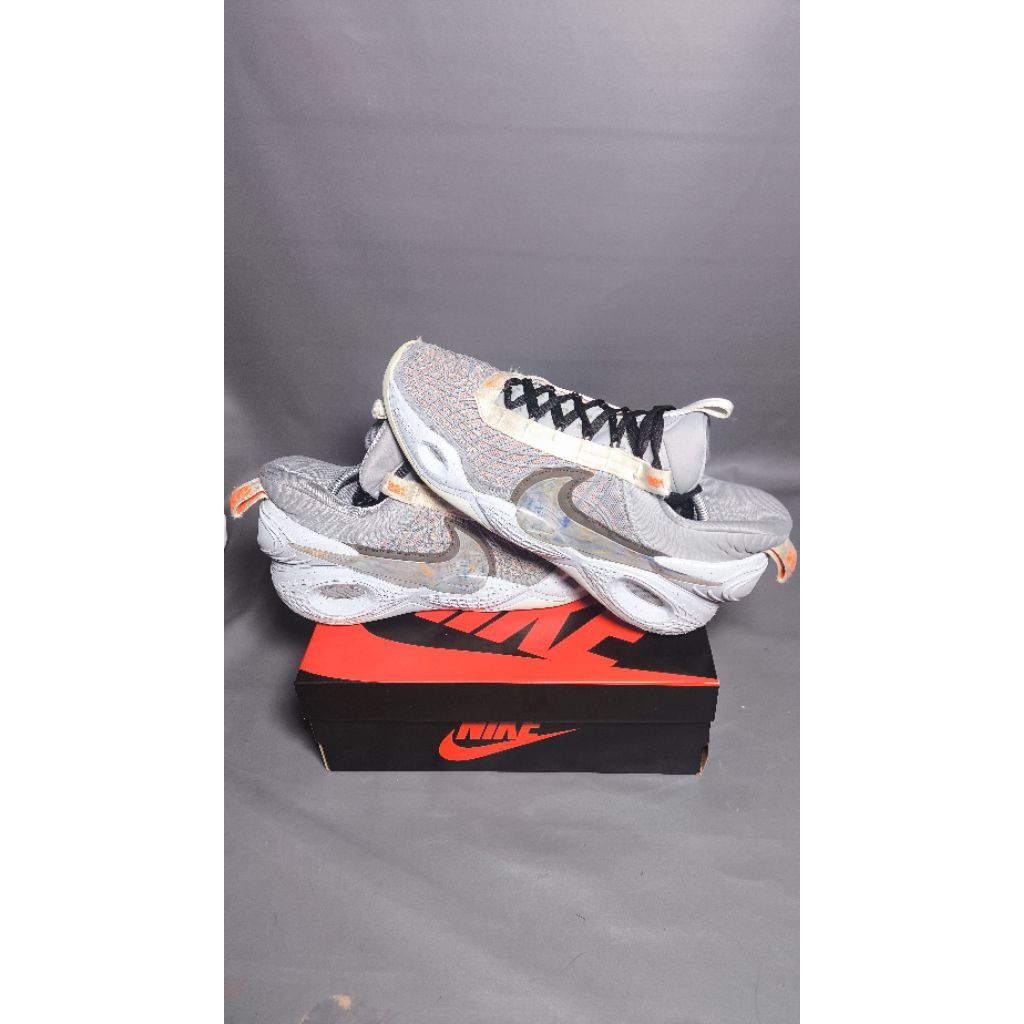 Sepatu basket casual sneakers Nike Cosmic Unity "Space Hippie" Second bekas