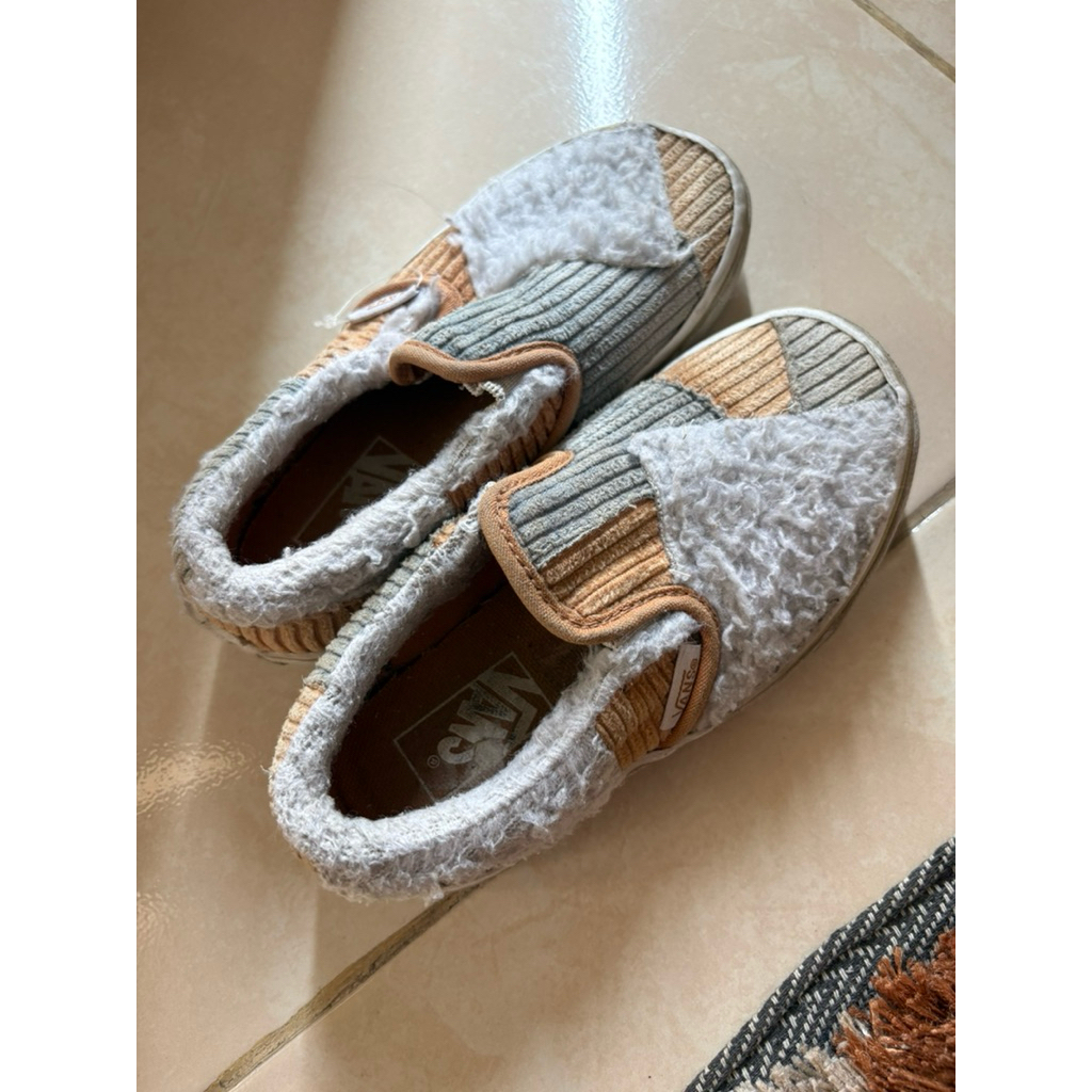preloved sepatu vans anak