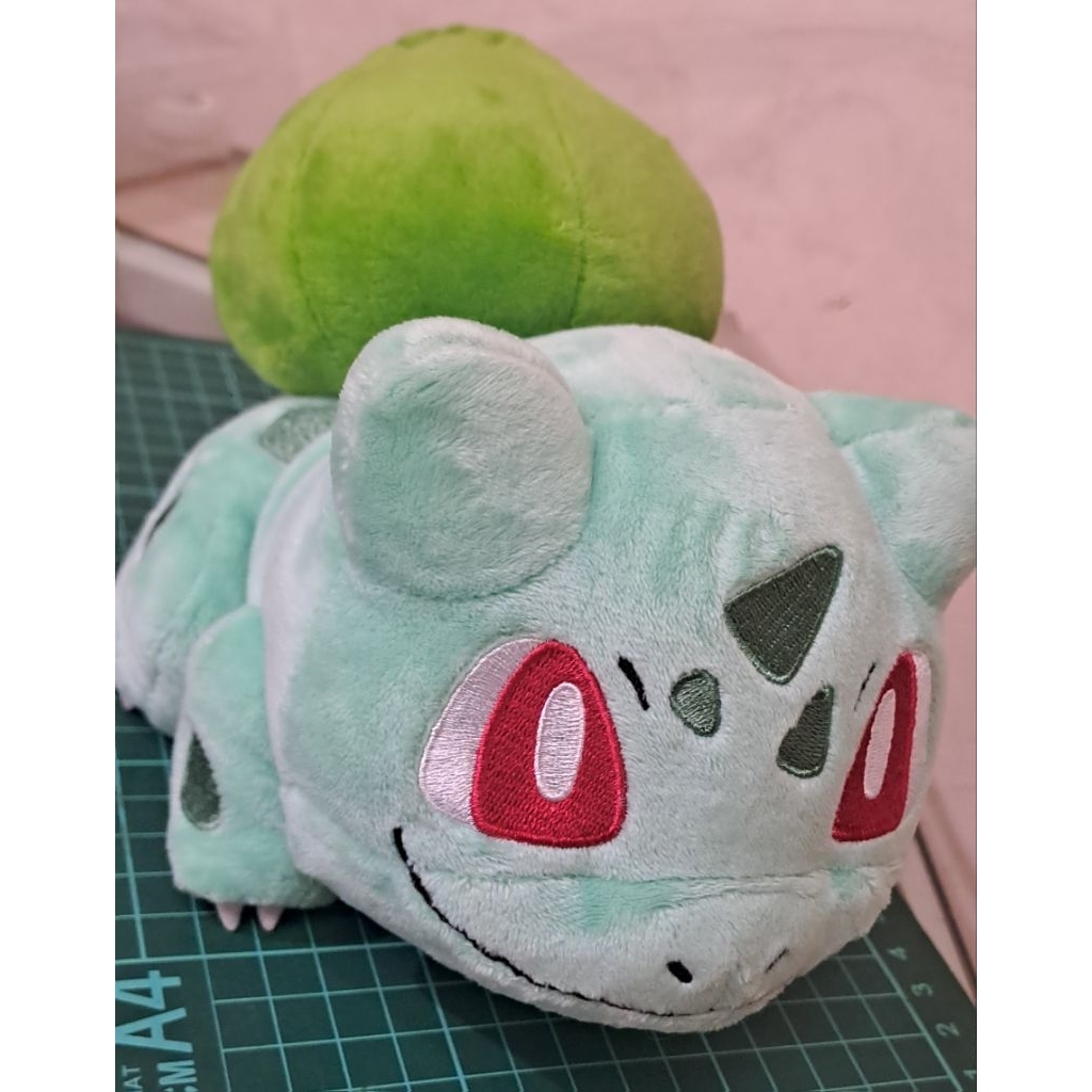 Bulbasaur Pokemon Center Original, plushie / boneka pokemon