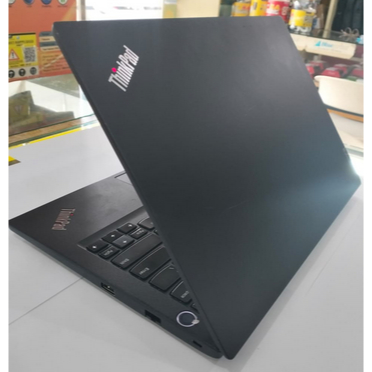 Lenovo ThinkPad E14 i7 gen 11 16 GB 256 ssd