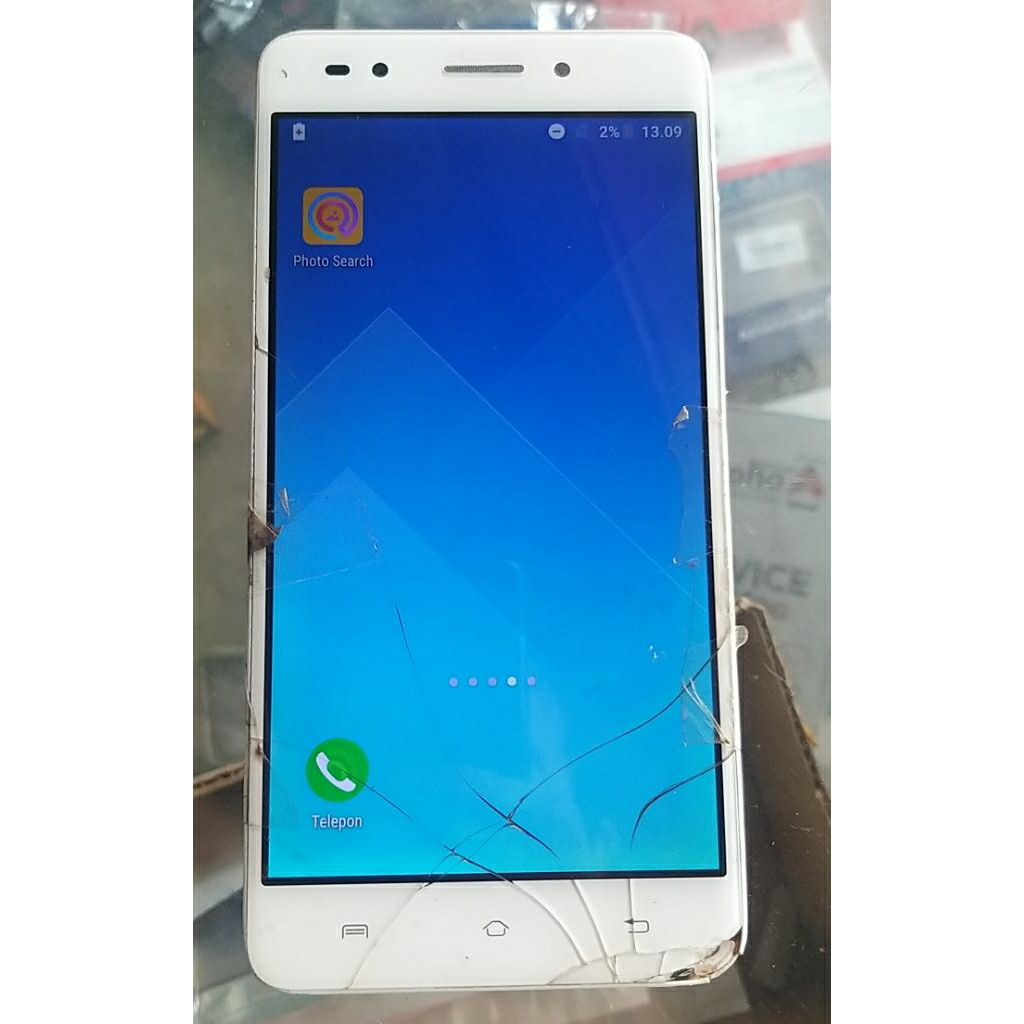 Hp seken lava iris 870 ram 2 rom 16 minus baca deskripsi
