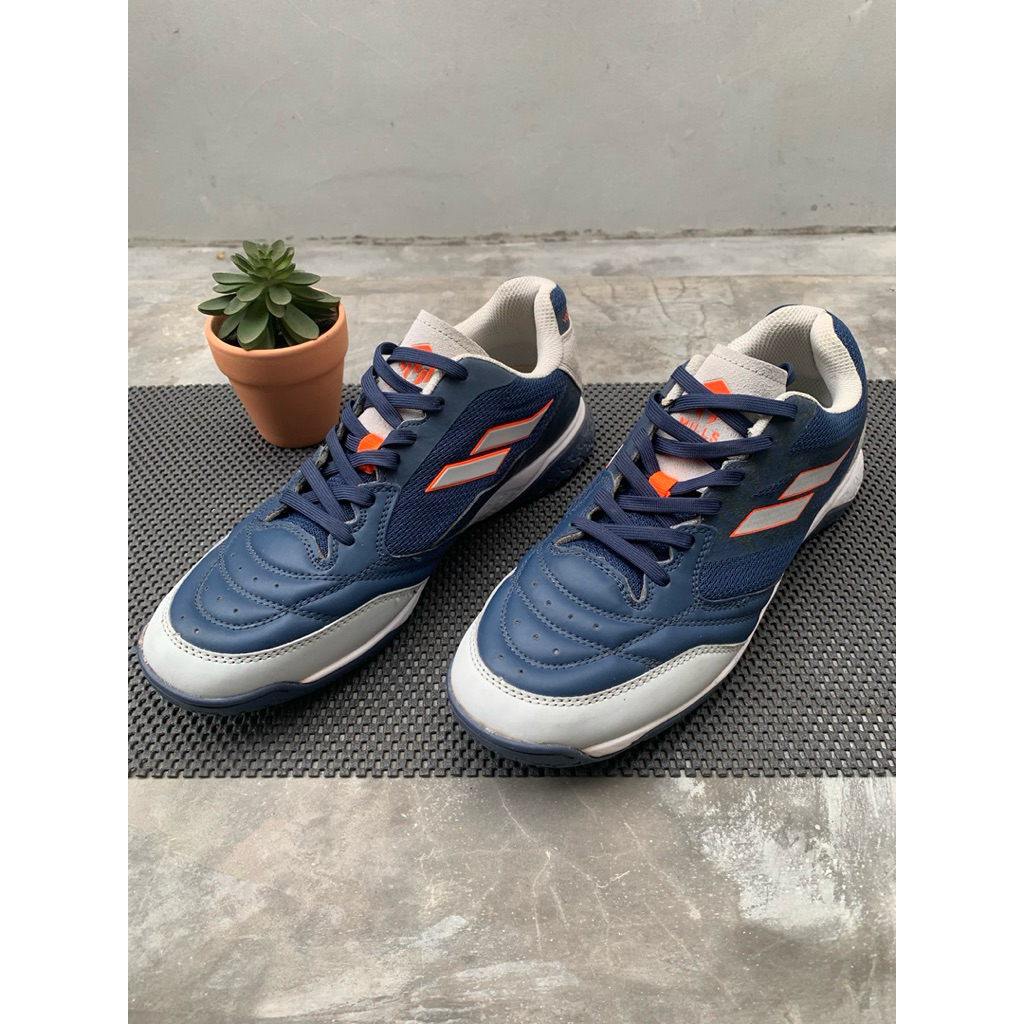 Sepatu Futsal Mills Voltapro Ginga Like New