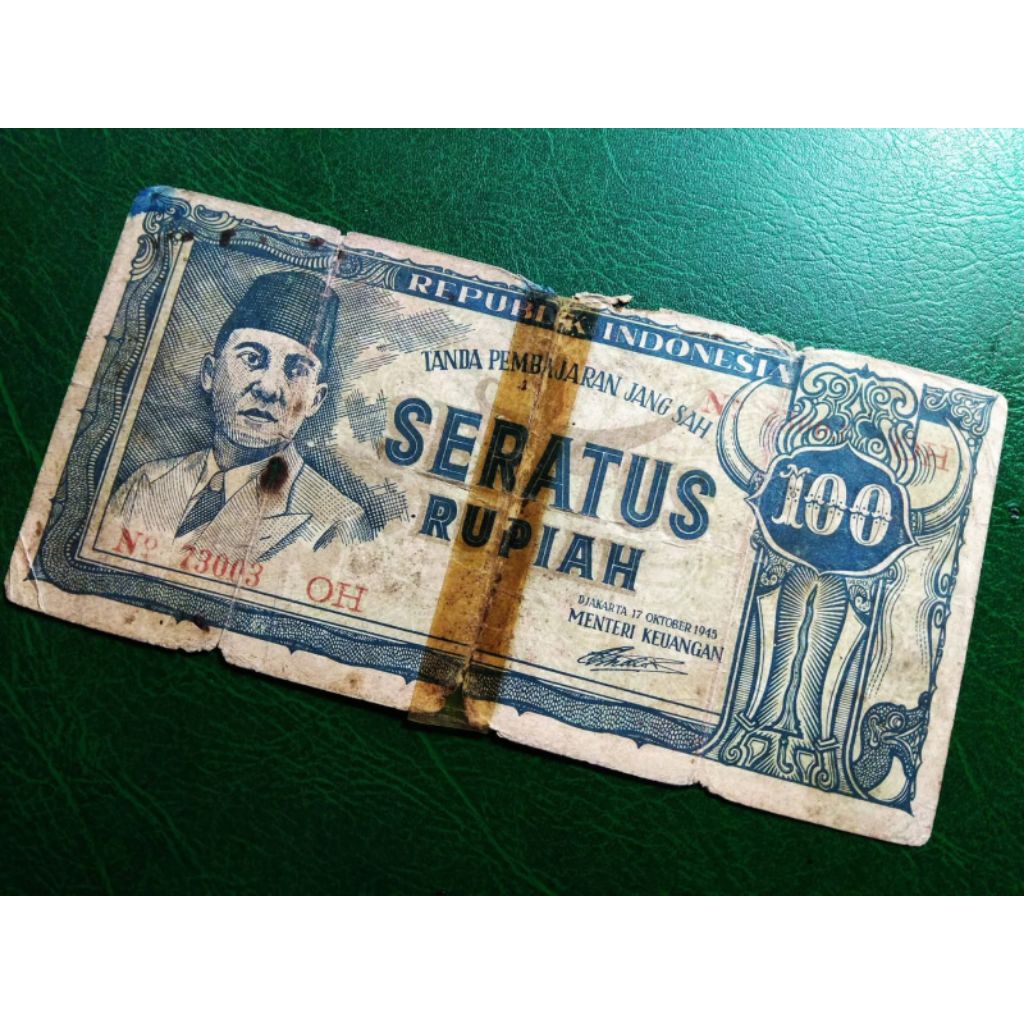 UANG KUNO 100 RUPIAH SOEKARNO SERI KERIS TAHUN 1945
