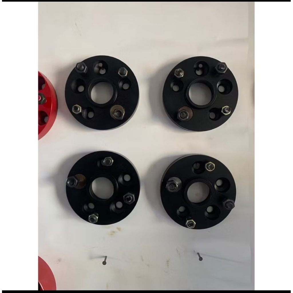 Adaptor velg mobil 5x114,3 ke 4x100 Tebal 2 cm