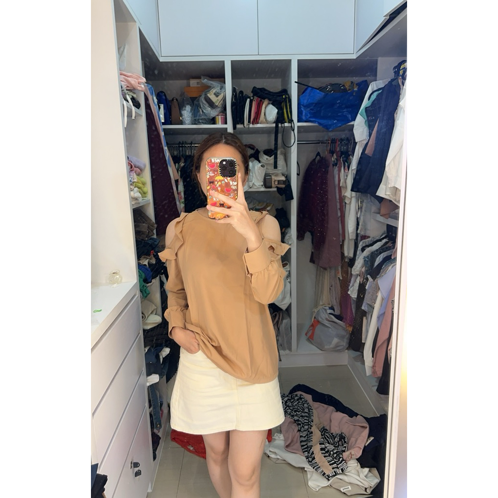 PRELOVED top blouse ruffle geulis nude