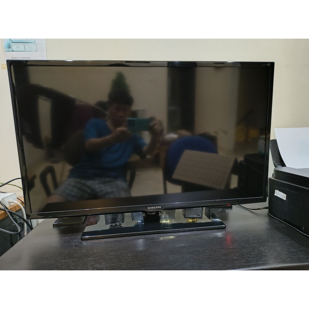 TV Samsung 32 inch 3D bekas UA32EH6030