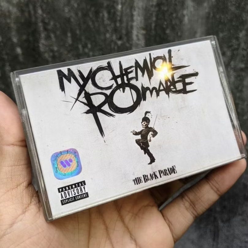 Kaset My Chemical Romance The Black Parade White Edition Full Booklet Cassette Tapes