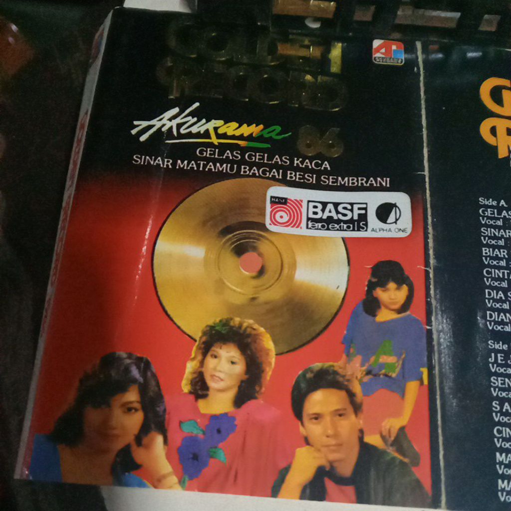 kaset pita GOLDEN RECORD AKURAMA 86 Z-165