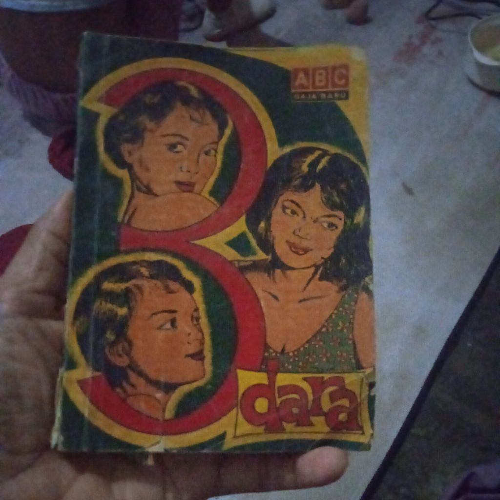 buku 3 Dara, novel terjemahan dari bahasa Belanda, Edjaan lama