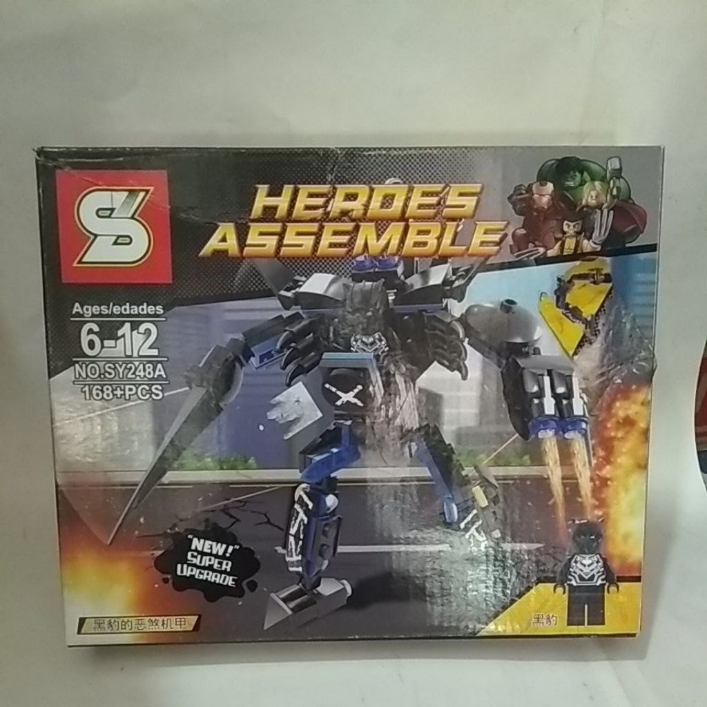 Lego Heroes Assemble besar