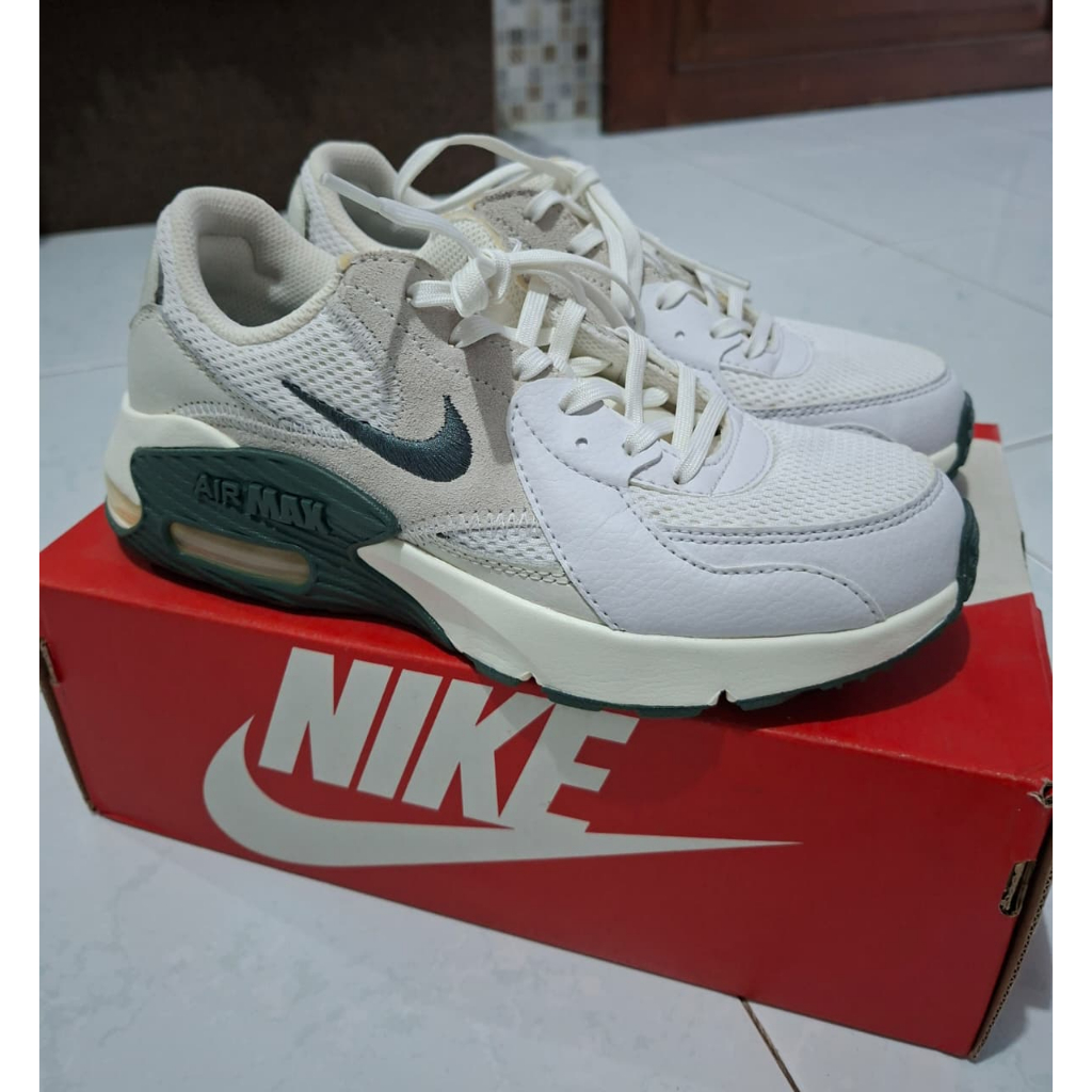 Second Preloved Sepatu Wanita Nike Air Max Excee White/Vintage Green/Phantom Sail