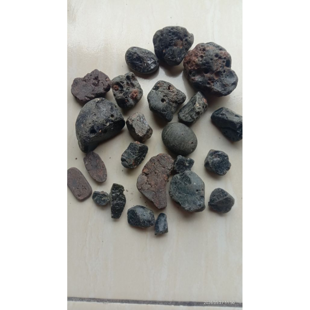 batu meteorit palasite temuan sungai