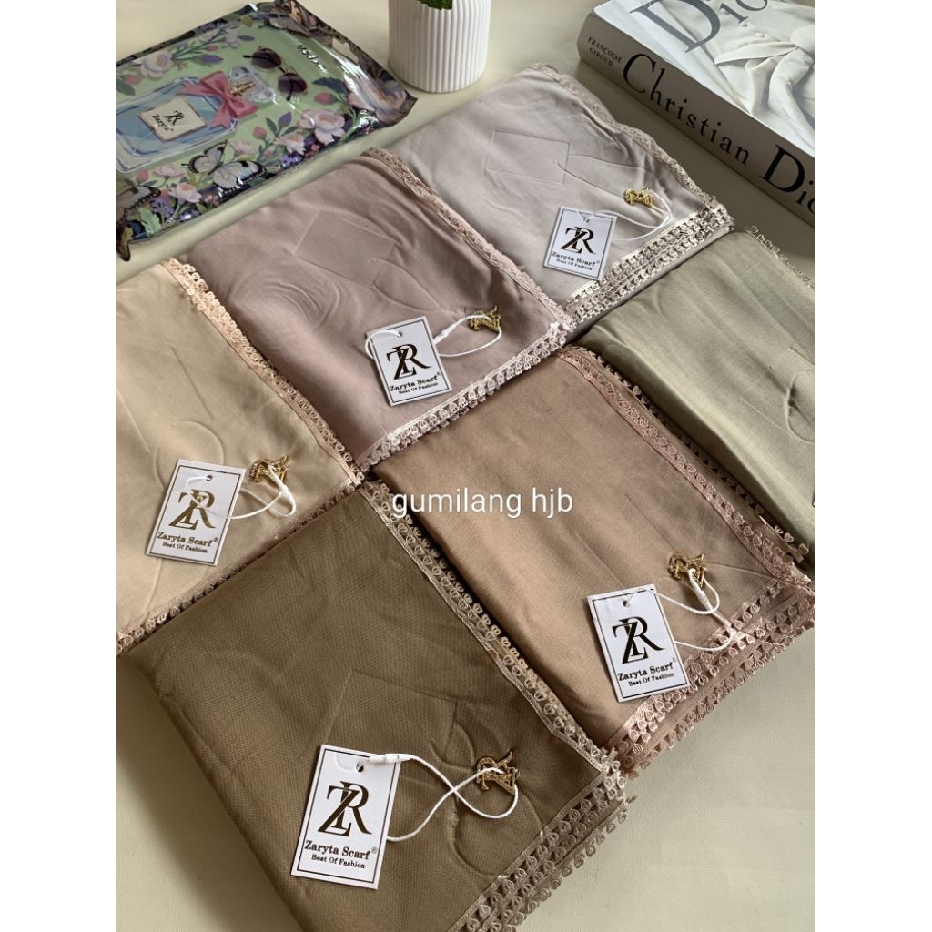 ZARYTA hijab segiempat voal polos zaryta tepi eyelash love,hijab zaryta voal tepi renda love