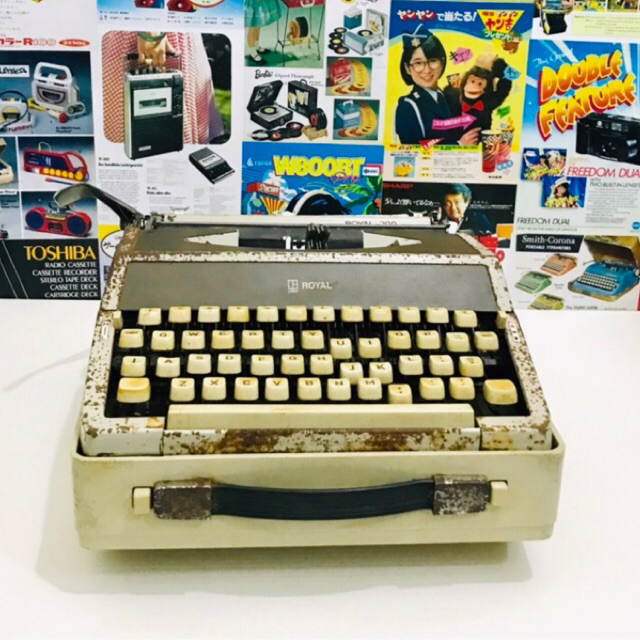 Mesin Ketik ROYAL / Mesin Ketik Jadul / Dekorasi Vintage