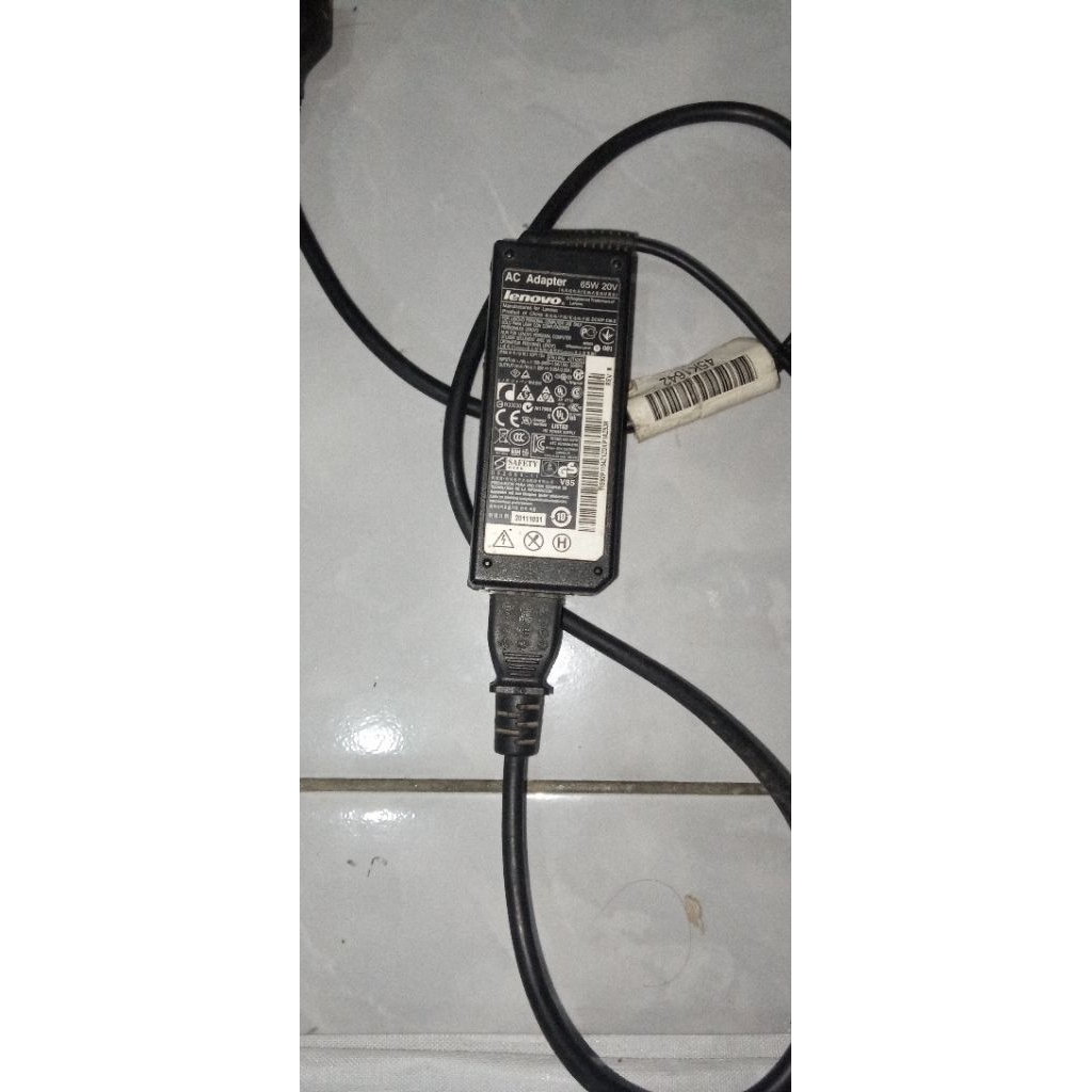 Adaptor laptop 20v 3 Amper buntung normal siap pakai