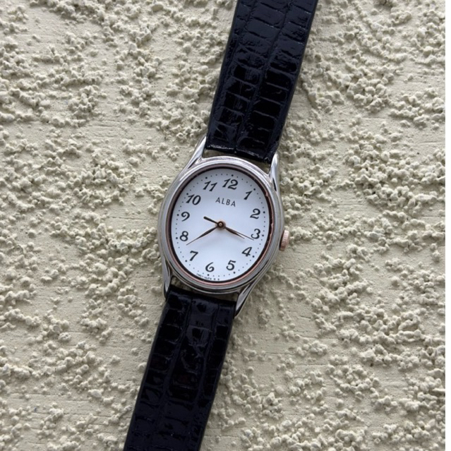 Dresswatch Jam tangan Seiko Oval Tank Second Preloved