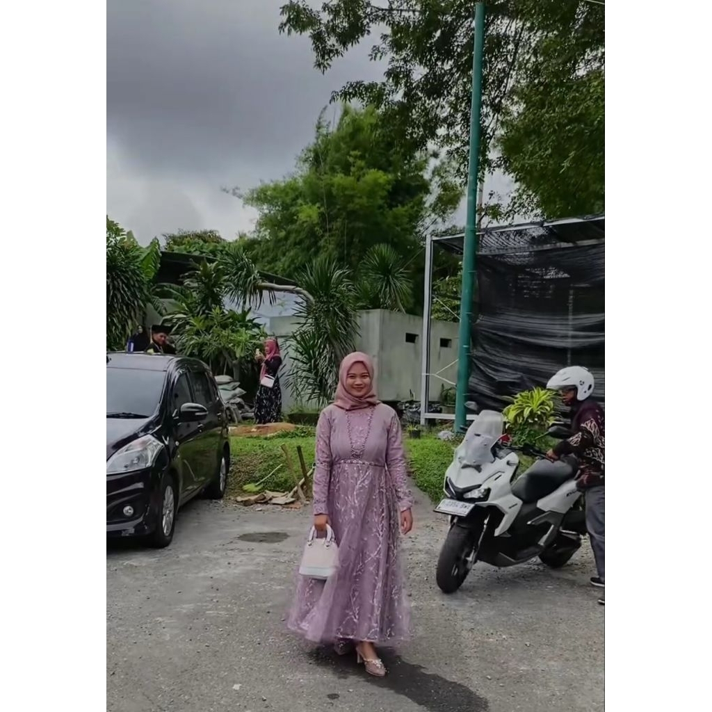 Preloved dress broklat kondangan
