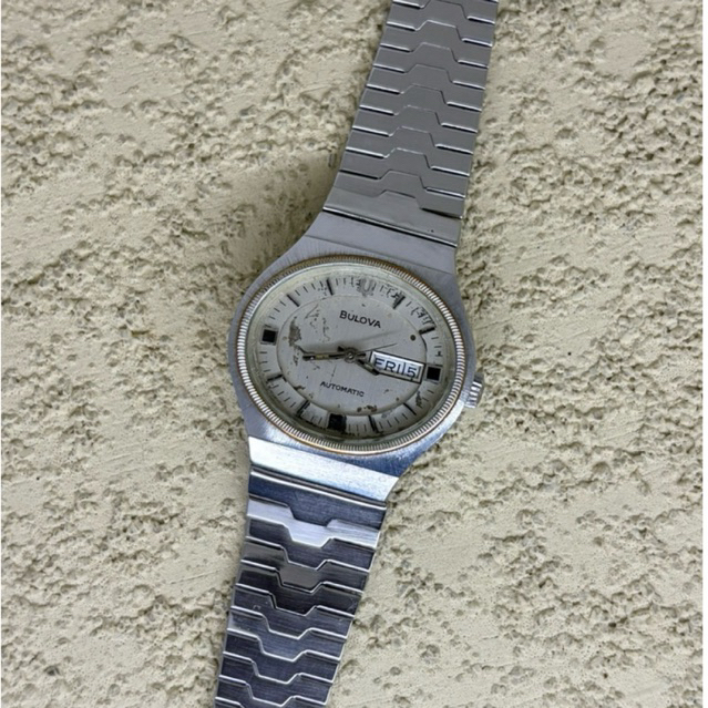 Arloji Jam tangan Bulova oval 90s Ladies Second Preloved