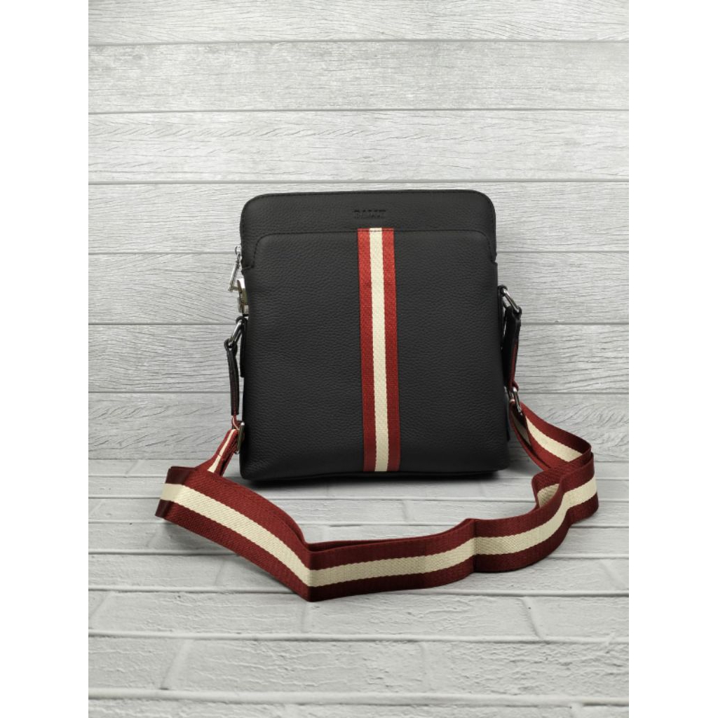 Tas selempang bally kunci kulit asli