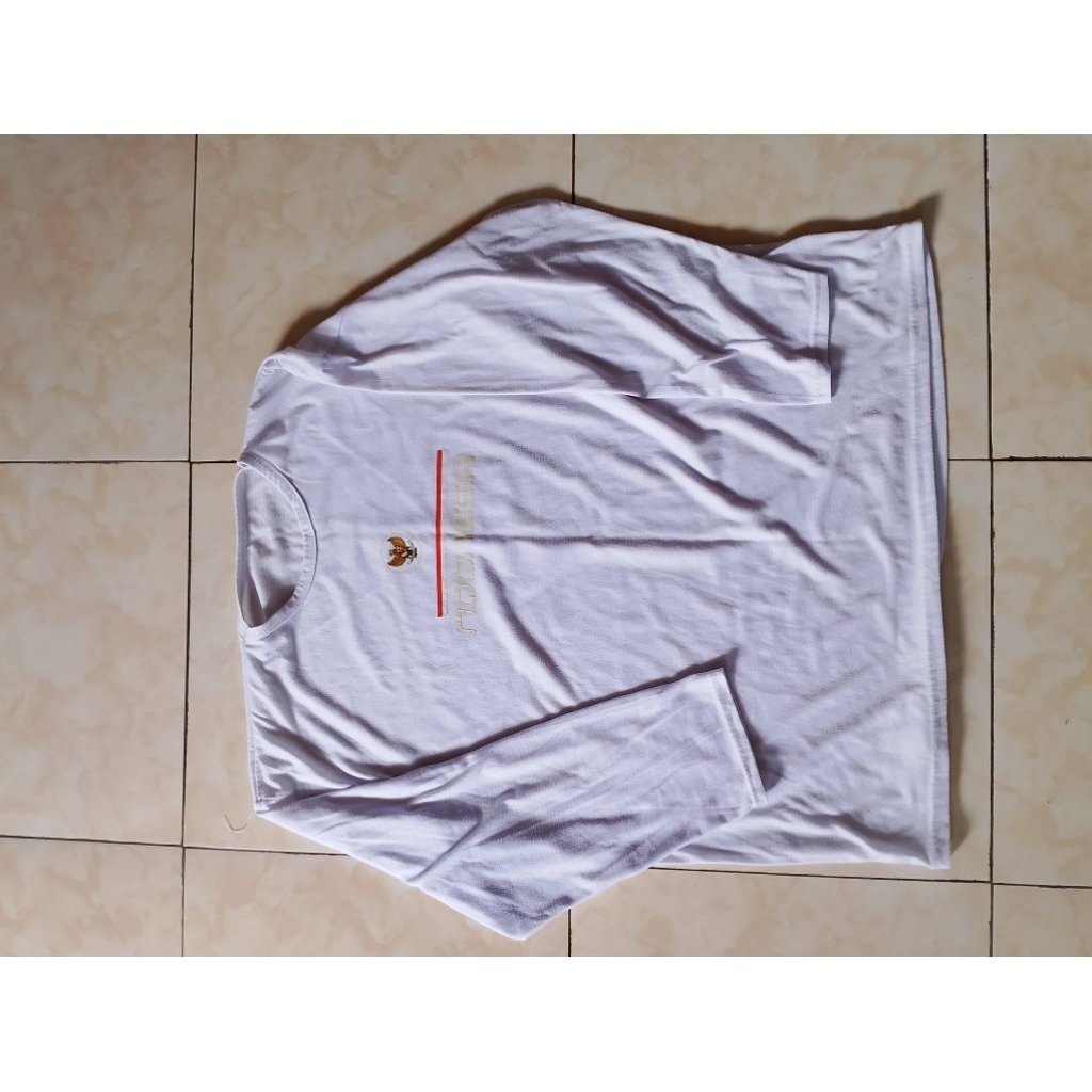 kaos polos kemeja putih polos
