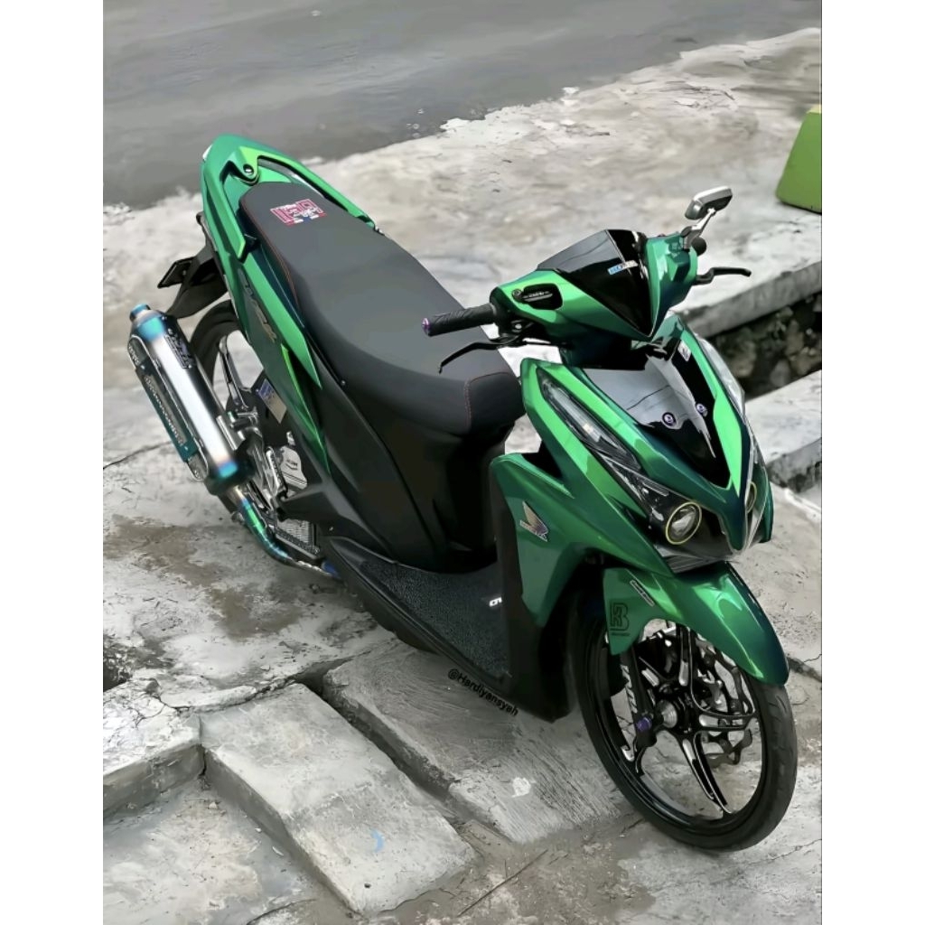 Cat Pu Emerald Green
