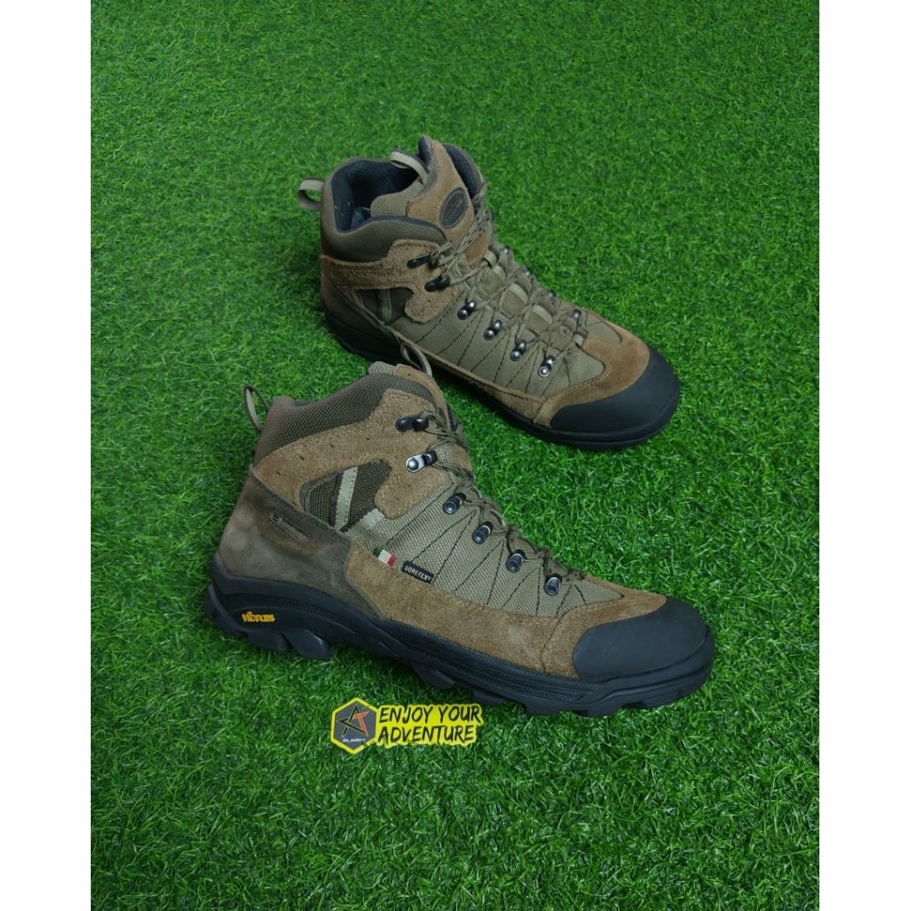 sepatu gunung trekking zamberlan size 46