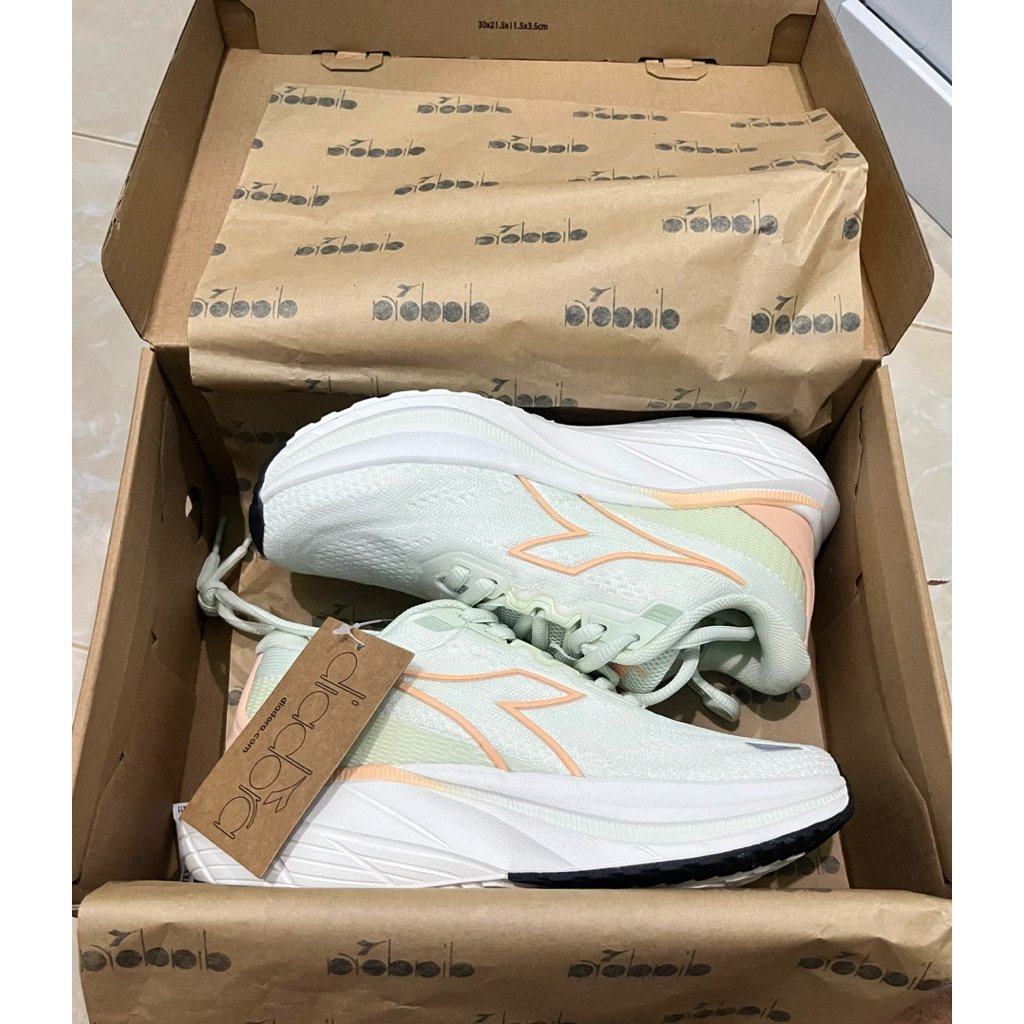 Diadora Rezio Running Shoes Women