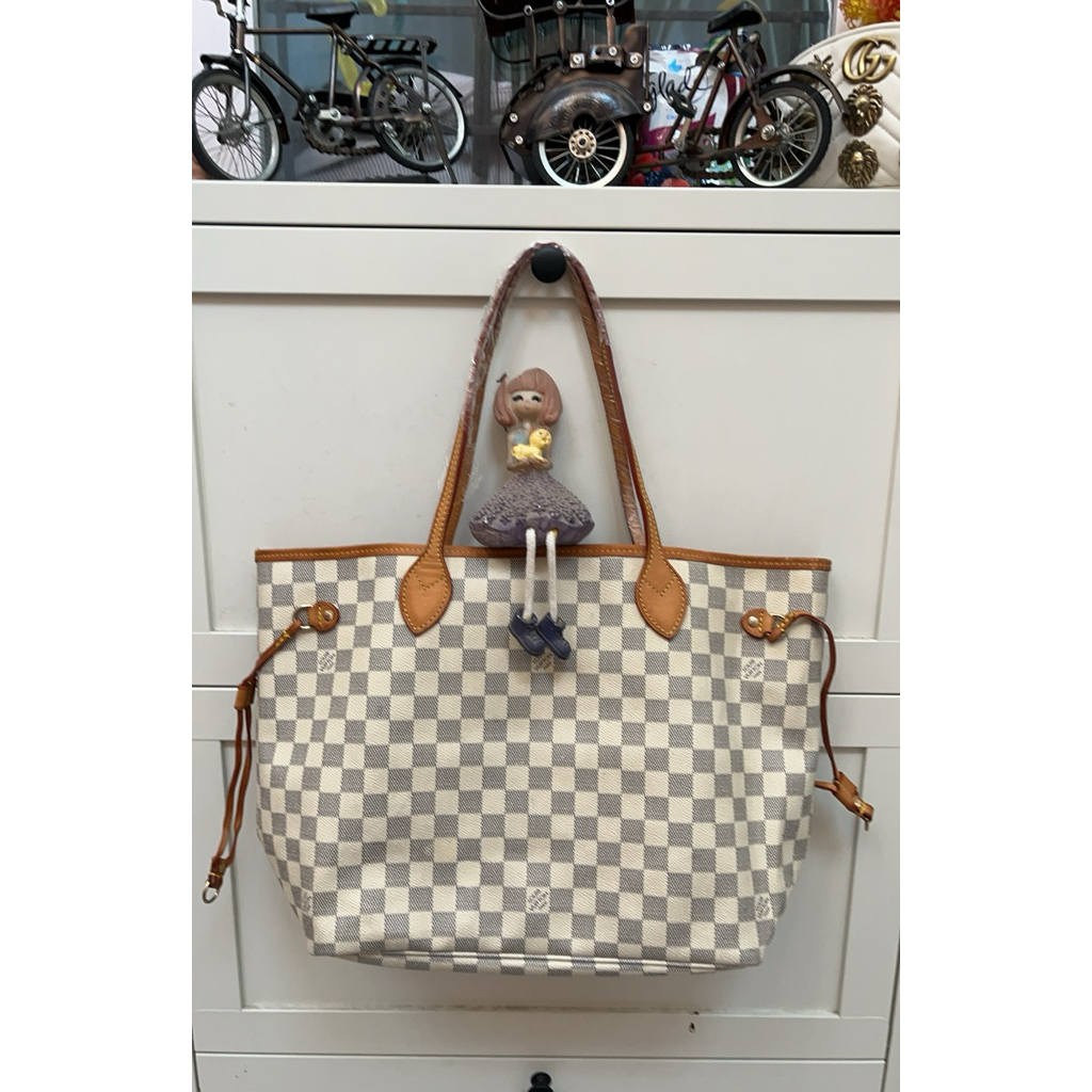 Tas Preloved Tote LV (M)