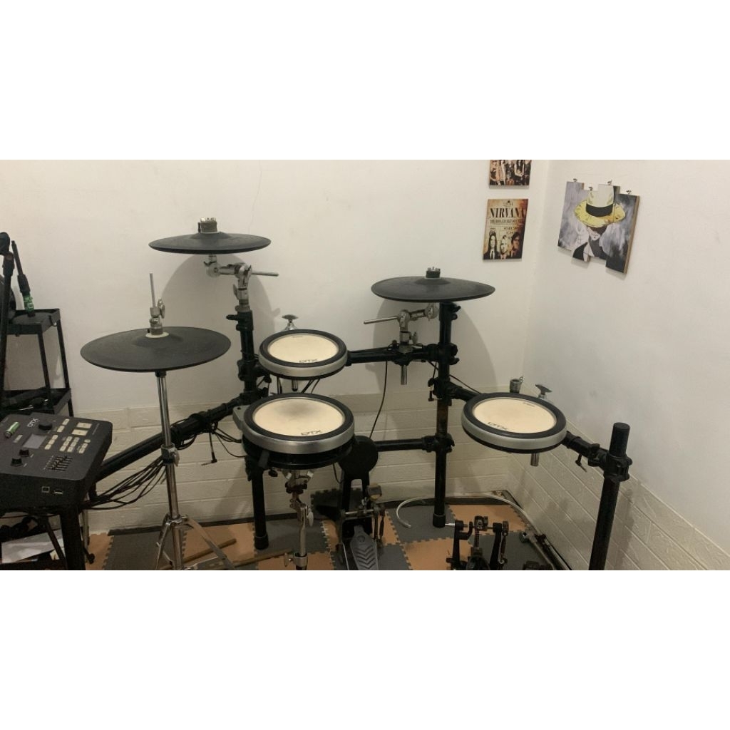 Yamaha DTX 750k second