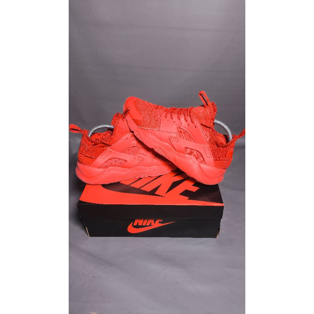 Sepatu Running casual sneakers Nike Huarache "Triple Red" second bekas
