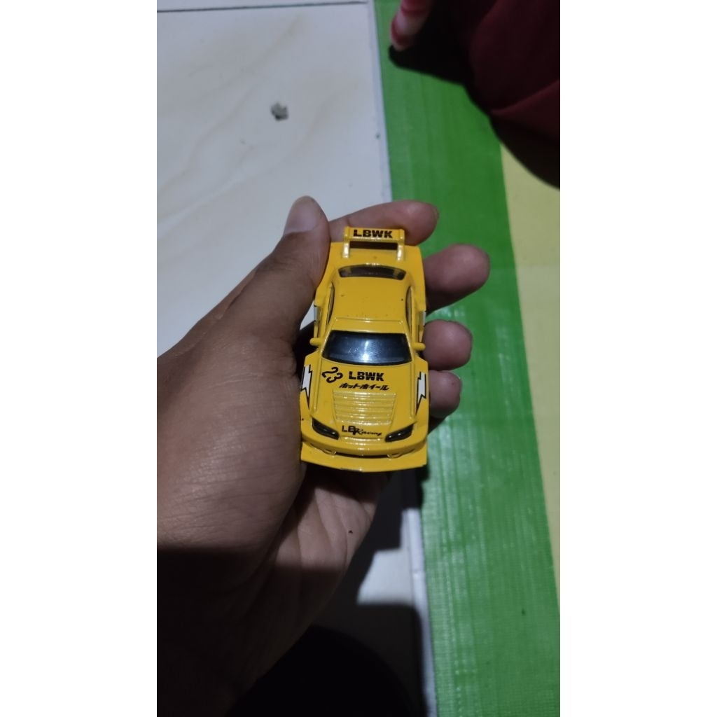 Hotwheels LBWK kuning Loose