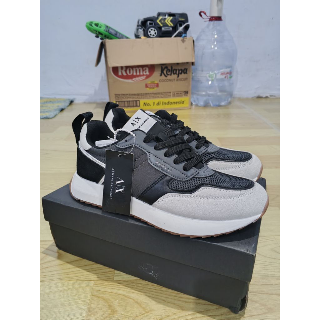 sepatu Italy armani