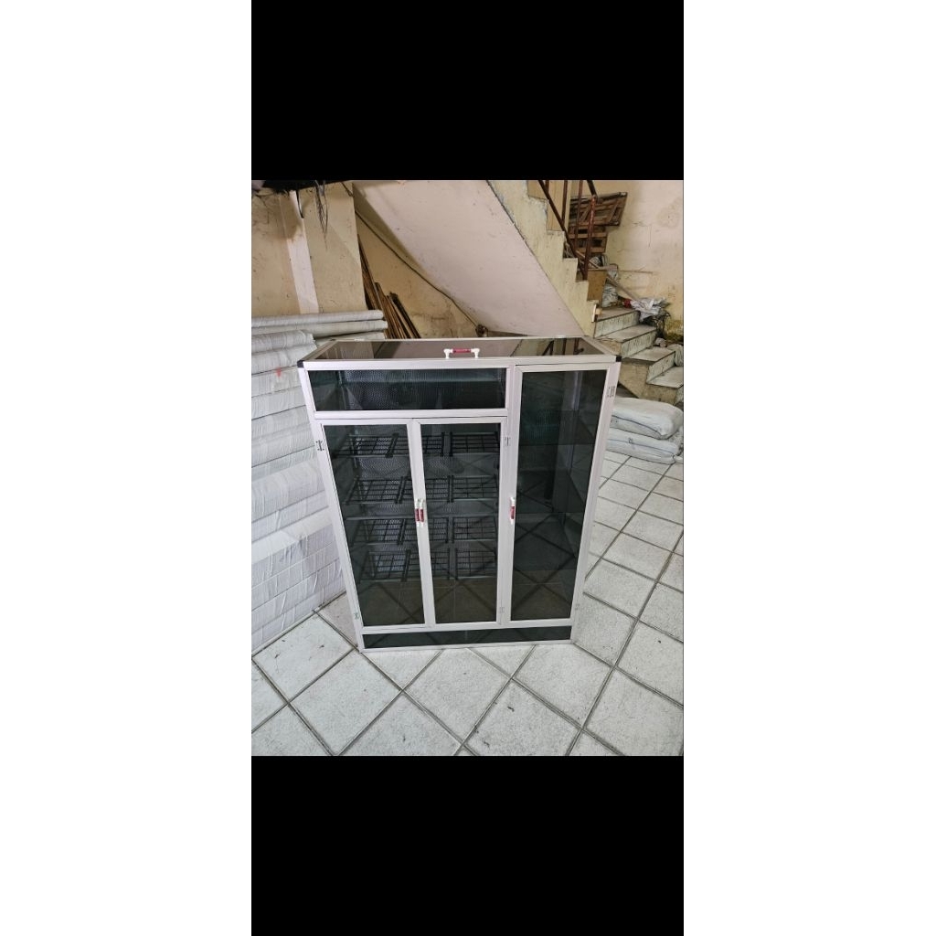 rak lemari sepatu sandal aluminium kaca