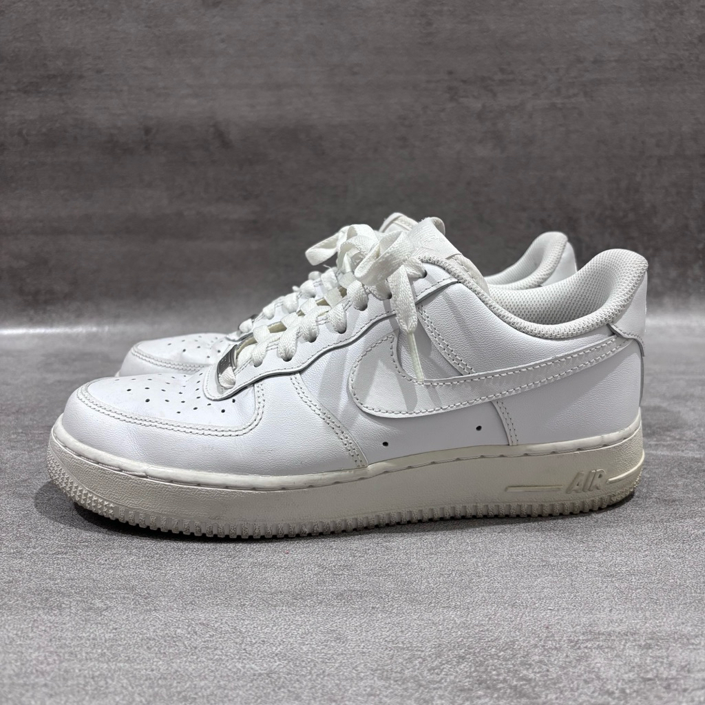 Nike Air Force Triple White