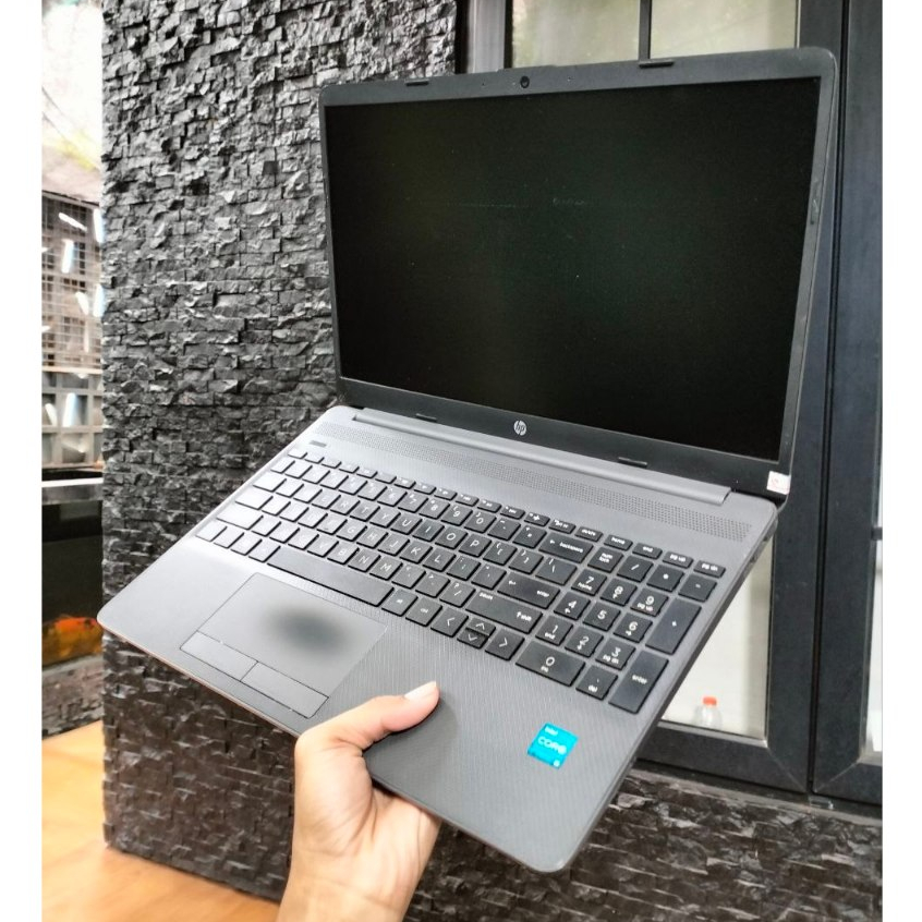 Laptop HP 250 G8 Notebook PC Intel Core i3-1115G4 Ram 4GB SSD 512GB 15,6"