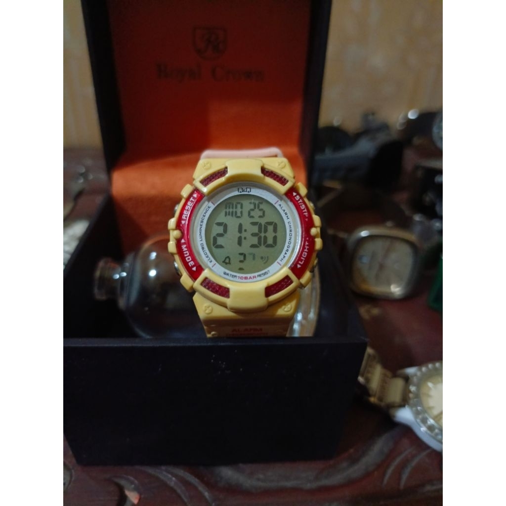 jam tangan digital qnq